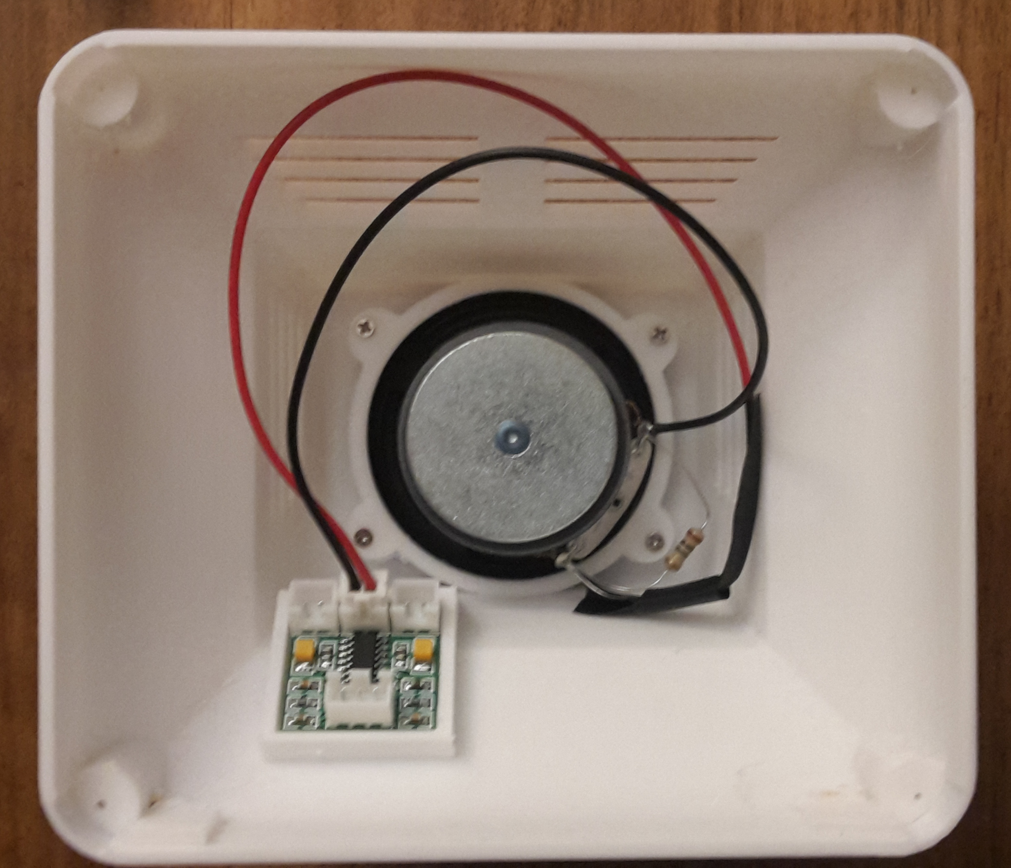 Einbau in Monitor Lautsprecher und Verstärker